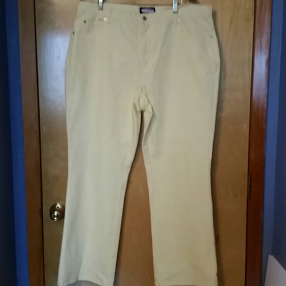 Woman's LA Blues yellow jeans sz 20